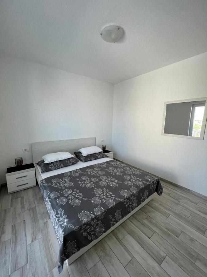 Apartments Villa Nova With Pool Makarska Zewnętrze zdjęcie