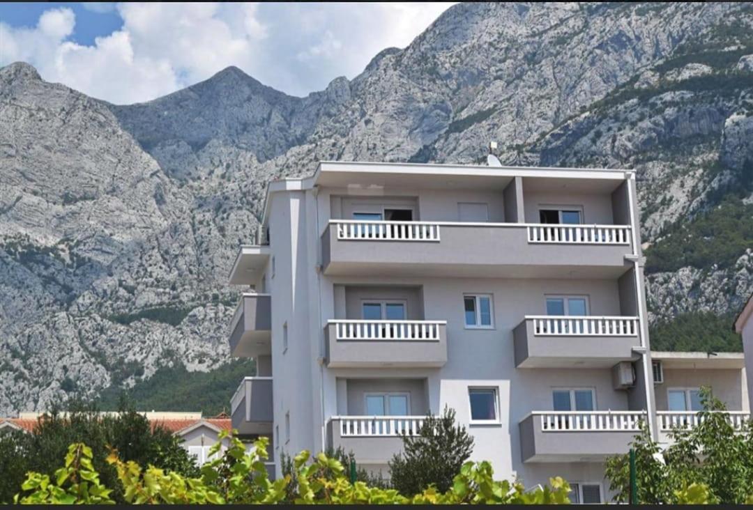 Apartments Villa Nova With Pool Makarska Zewnętrze zdjęcie